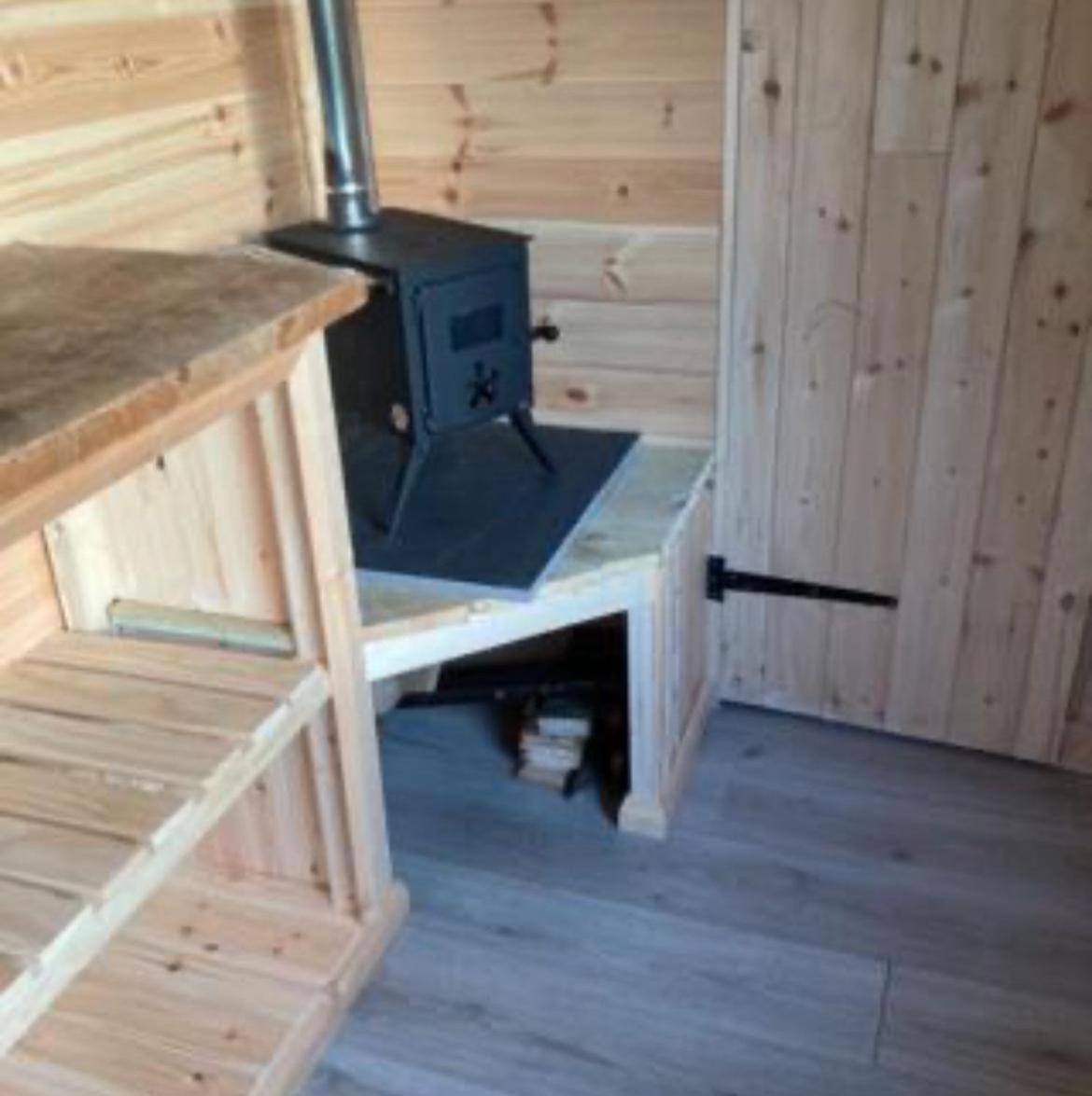 Hotel Off Grid Shepherds Hut Llansilin Exterior foto